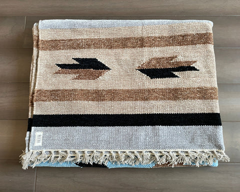 Southwestern Chenille Area Rug – Handloomed, Foldable, & Reversible