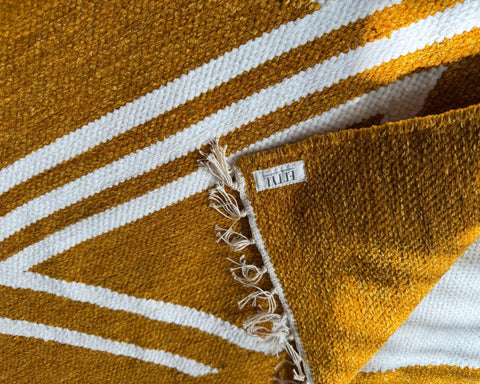 Boho Handloomed Chenille Area Rug – Reversible, Foldable & Vegan