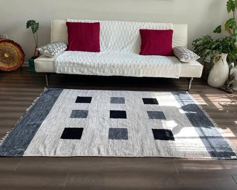 Geometric Chenille Rug – Handcrafted, Reversible, & Foldable